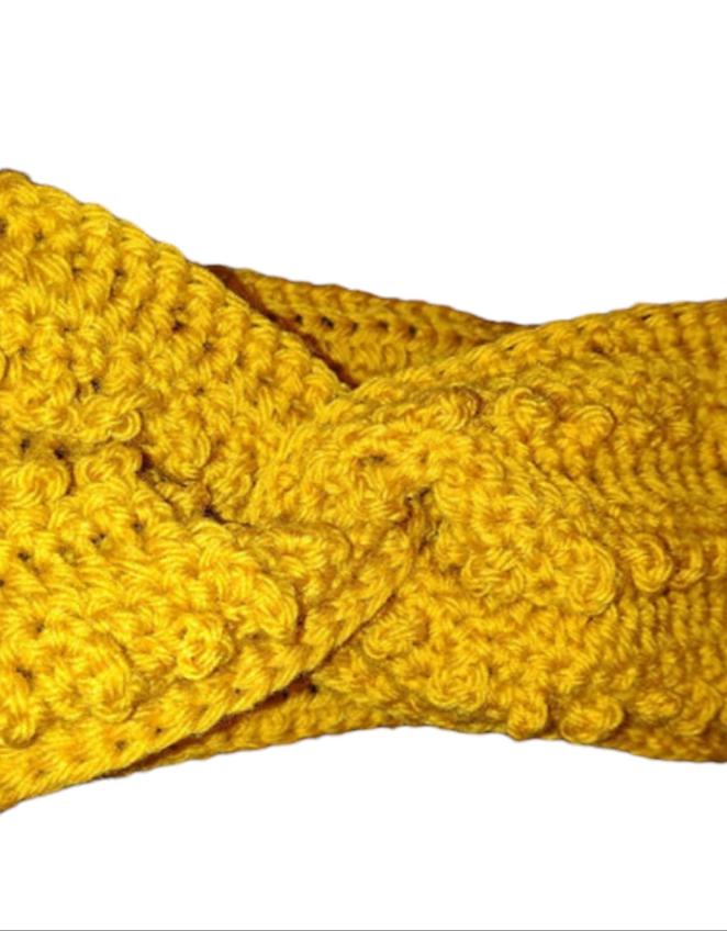Twist of Sun™ – Golden Crochet Ear Hugger