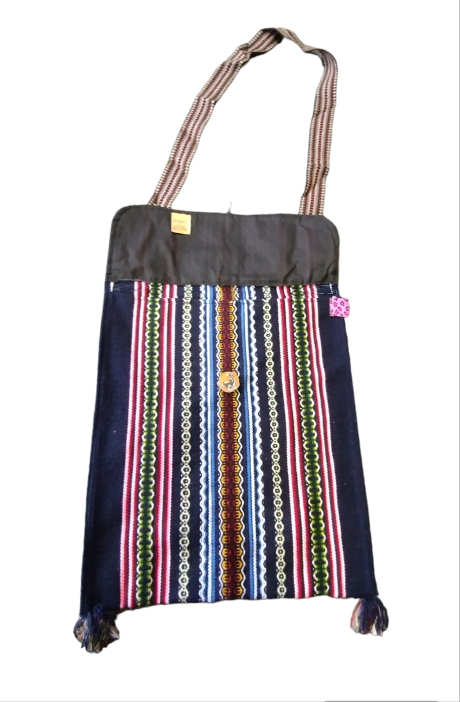 Hualhuas SoulTote — Handwoven Wool Shoulder Bag with Andean Roots