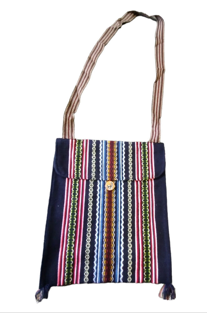 Hualhuas SoulTote — Handwoven Wool Shoulder Bag with Andean Roots
