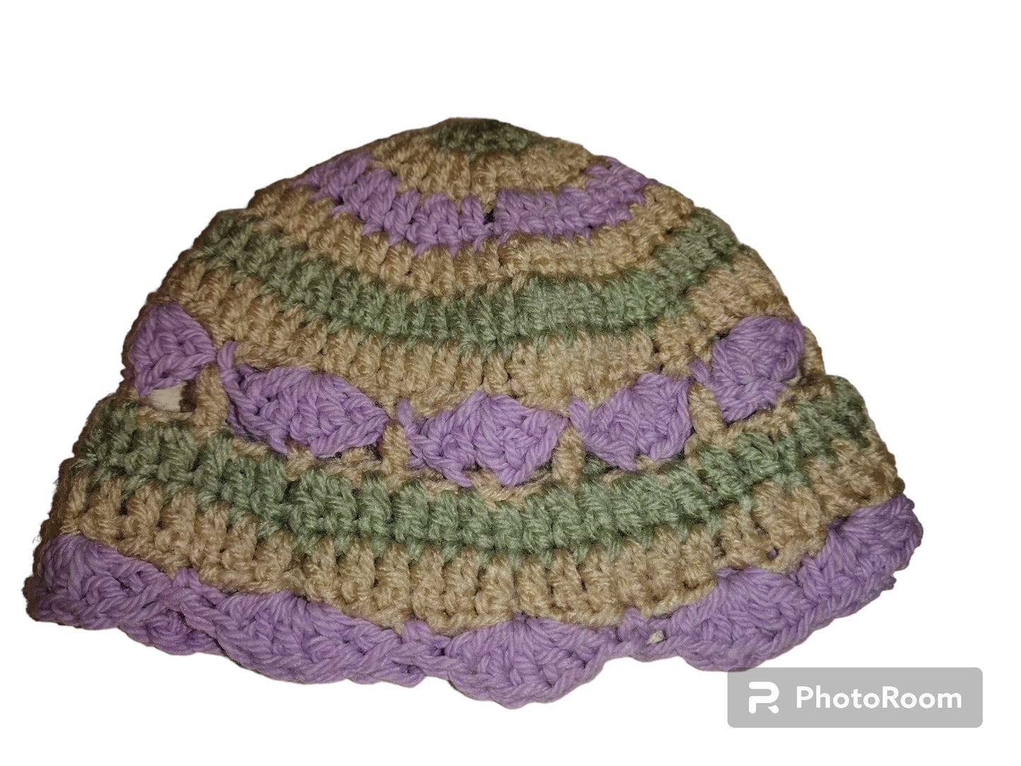Scalloped baby hat