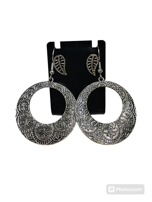 Leaf & Loom Earring Duo – Earthy. Intricate. Soul-stirred.