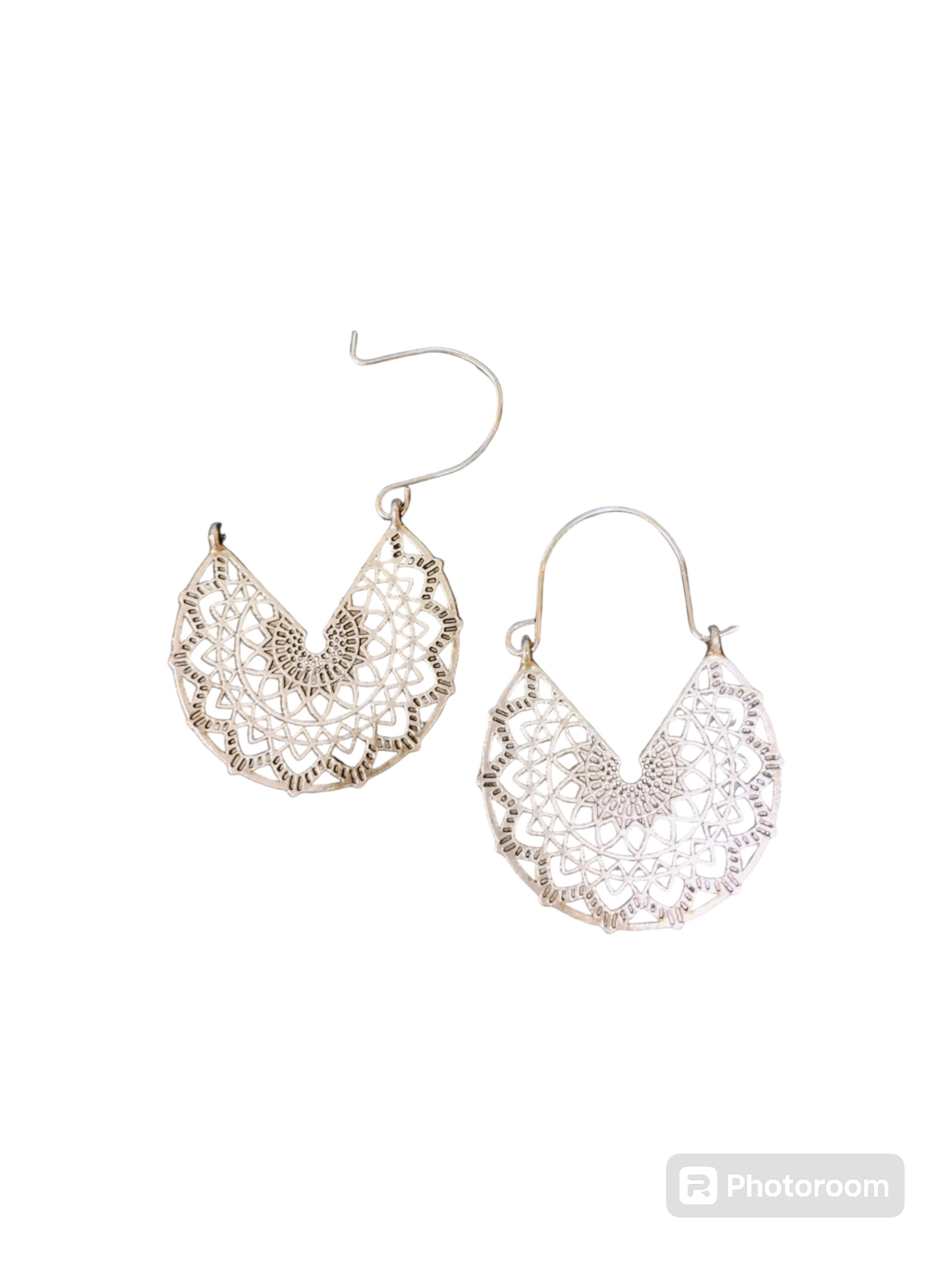 Silver Whisper Earring Duo – Delicate. Ornamental. Timeless.